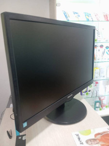 Монитор Philips 223V5L