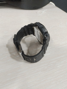 Годинники електронні Q