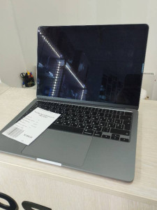 Ноутбук Apple MacBook Air 2022 A2681
