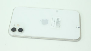 Мобильный телефон iPhone 11 64GB