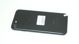 Мобильный телефон iPhone 7 32Gb