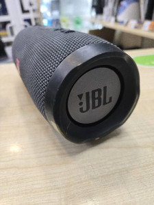 Портативна акустика JBL charge Essential