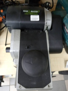 Электрорубанок ТІТАН PR20011