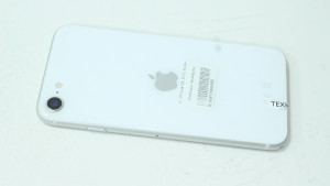 Мобильный телефон iPhone SE 2020 64GB