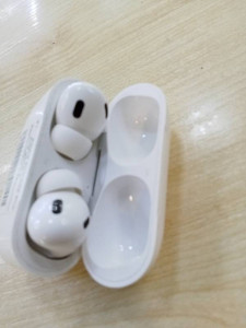 Bluetooth гарнитура Apple AirPods Pro 2nd generation A2700 (A2698, A2699)