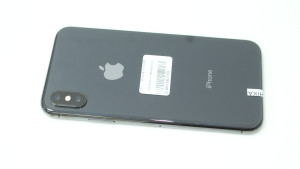 Мобильный телефон iPhone X 64GB