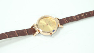 Часы кварцевые QUARTZ V413