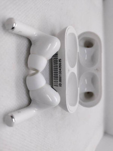 Bluetooth гарнітура Apple AirPods Pro 2nd generation A2700 (A2698, A2699)