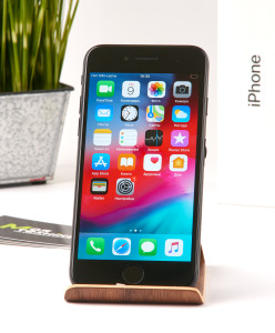 Мобильный телефон iPhone 7 32Gb