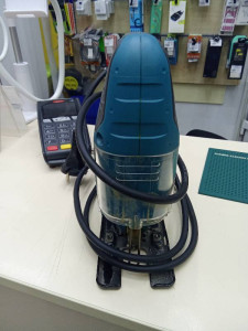 Електролобзик Makita 4326