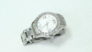 Часы кварцевые JACQUES LEMANS