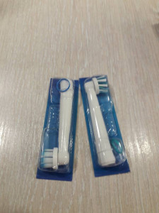 Зубна щітка Oral B Cross Action