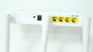 Wi-Fi роутер Tenda F3