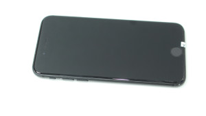 Мобільний телефон iPhone SE 2020 64GB