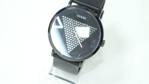 Часы кварцевые GUESS W1161G2