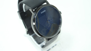 Часы кварцевые GUESS W1161G2