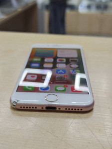 Мобільний телефон iPhone 7 32Gb