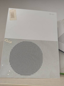 Ігрова консоль Microsoft Xbox One S 1Tb
