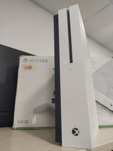 Ігрова консоль Microsoft Xbox One S 1Tb