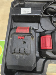 Шуруповерт аккумуляторный Worcraft Red+зу+2акб