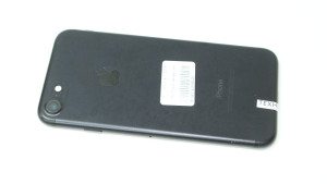 Мобільний телефон iPhone 7 32Gb