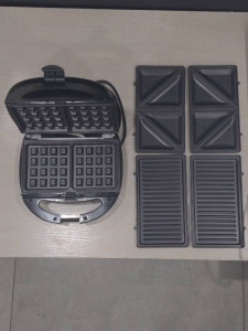 Електробутербродниця Liberton LSM-8030