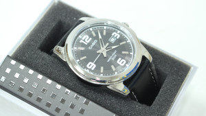 Часы кварцевые CASIO 2784