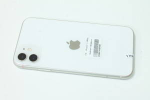 Мобильный телефон iPhone 11 128Gb