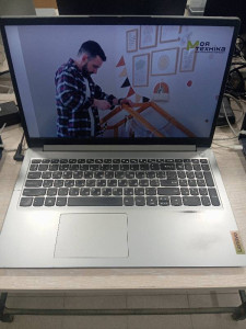 Ноутбук LENOVO