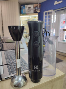 Блендер ELECTROLUX E3HB1-4GG