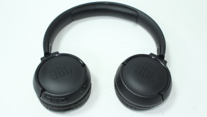 Bluetooth гарнитура JBL tune 520BTR