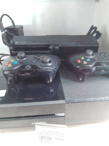 Ігрова консоль Microsoft Xbox One 1540 500GB + Kinetic 2 sensor + 2 джойстик