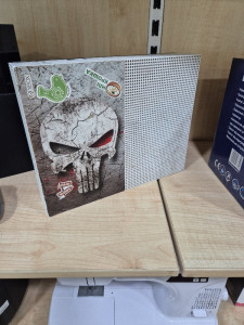 Игровая консоль Microsoft Xbox One S 500Gb