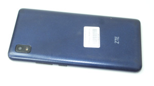 Мобильный телефон ZTE Blade L210 1/32