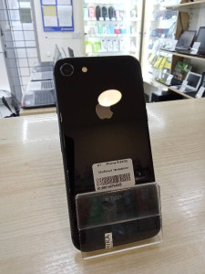 Мобильный телефон iPhone 8 64Gb