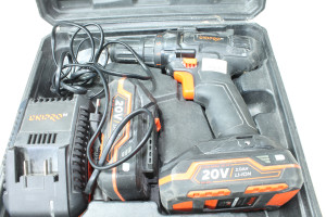 Шуруповерт аккумуляторный Dnipro-M CD-200x