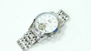 Часы механические SKMEL