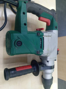 Перфоратор DWT BH09-26