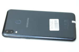 Мобильный телефон Samsung M205 Galaxy M20 4/64GB