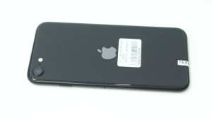 Мобильный телефон iPhone SE 2020 64GB