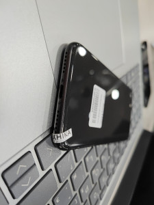 Мобильный телефон iPhone 8 64Gb