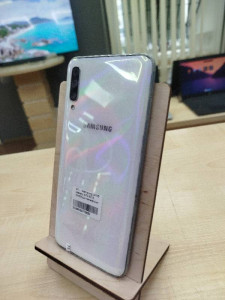 Мобільний телефон Samsung A705 Galaxy A70 6/128Gb