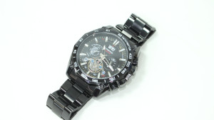 Часы кварцевые Binbond