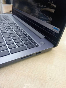Ноутбук Lenovo IdeaPad 3 15IAU7