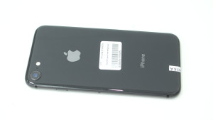 Мобильный телефон iPhone 8 64Gb