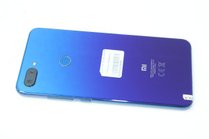 Мобильный телефон Xiaomi Mi 8 Lite 4/64GB