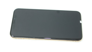 Мобильный телефон iPhone XS 64GB