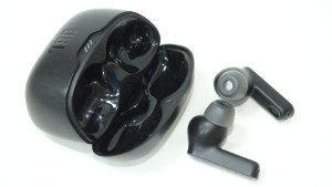 Bluetooth гарнитура JBL Tune Beam