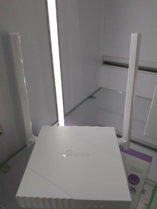 Wi Fi роутер TP-Link TL-WR820N