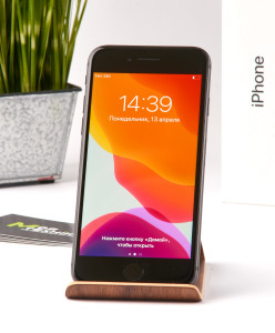 Мобільний телефон iPhone 8 64Gb